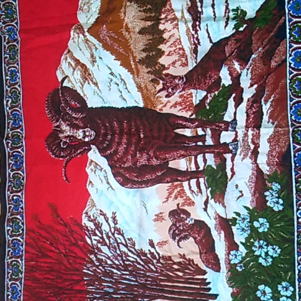 🫎  Vintage BIG HORN SHEEP Wall Hanging  TAPESTRY EPLVC 38" X 52"